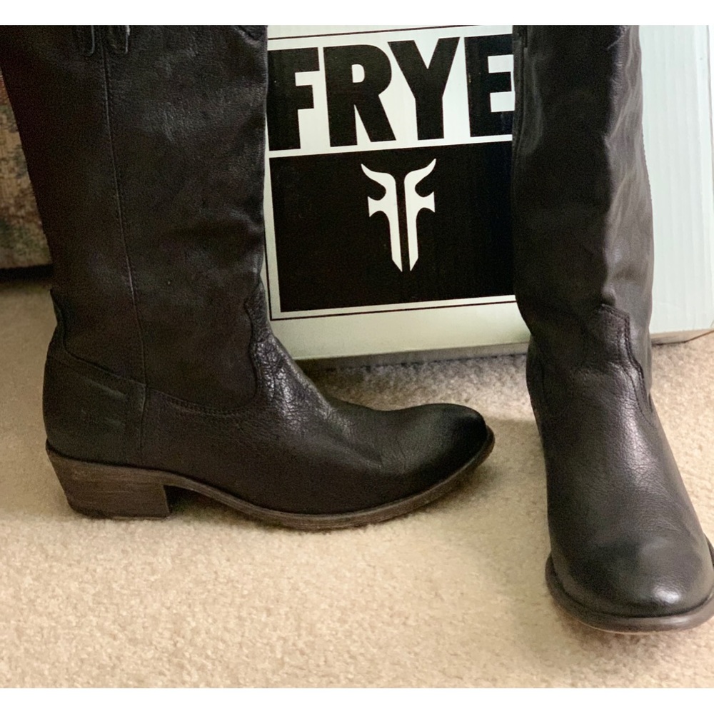 Frye Carson Pull-On Boots